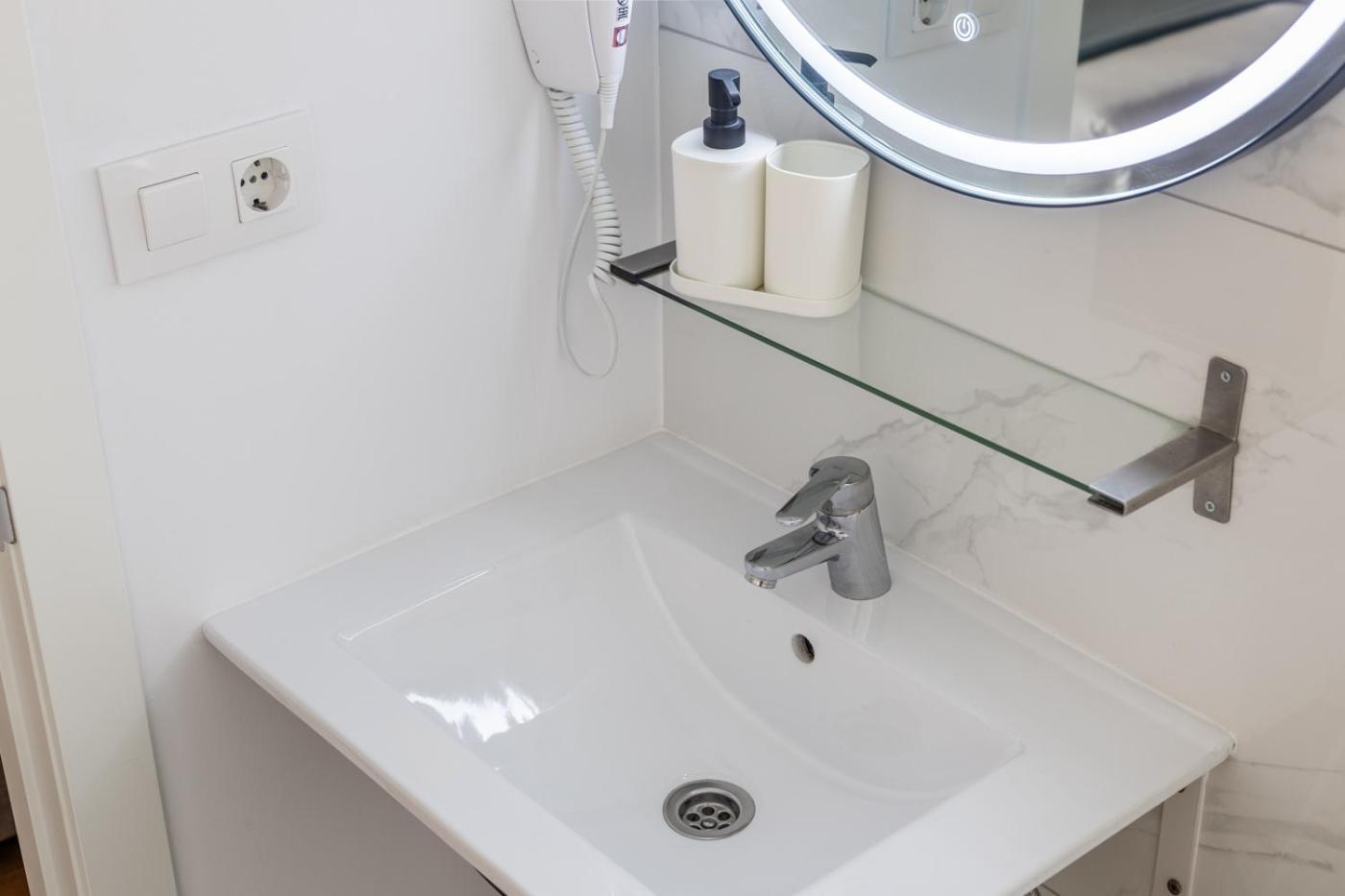 Regina Selfcheck-In Smart Rooms Palma de Mallorca Luaran gambar
